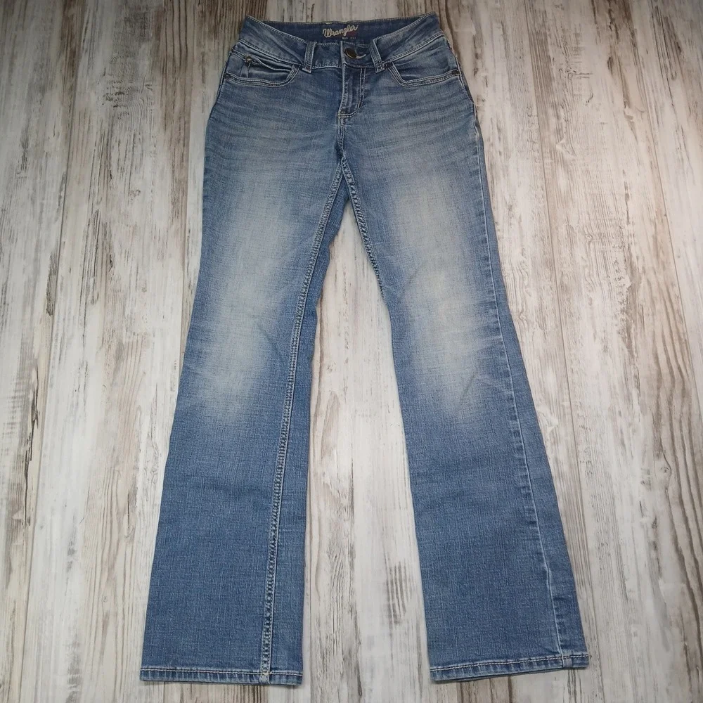 Wrangler Women's Light Wash Bootcut Jeans
